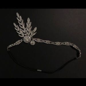 Elegant flapper style headband